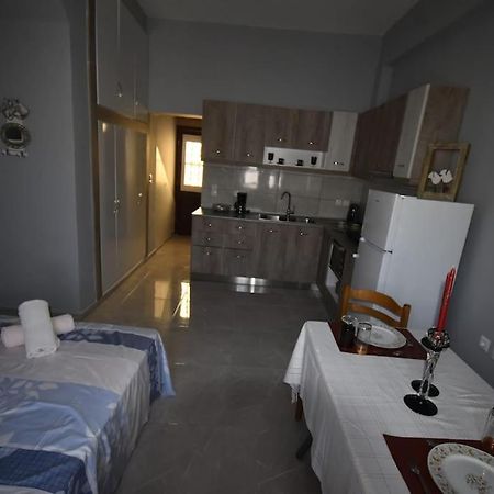 Moshovia Studio Κάρπαθος Στο Κέντρο Και Ήσυχα Villa Luaran gambar